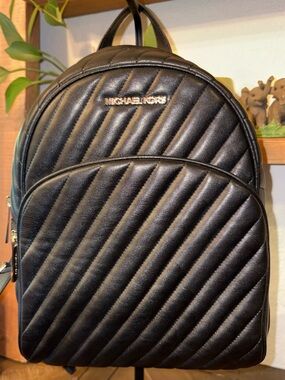 lululemon quilted grid crossbody bag 5l Quilted Grid Crossbody Bag 5L - Black
